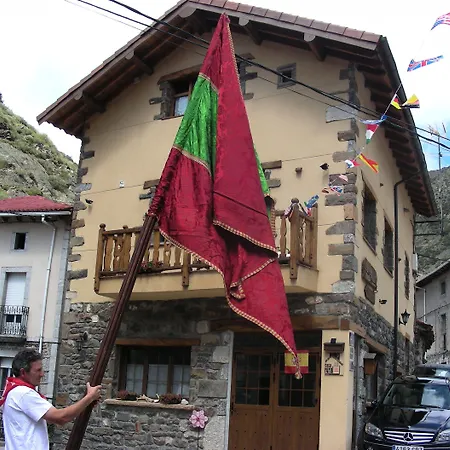 Landhaus El Invernal De Picos Portilla de la Reina
