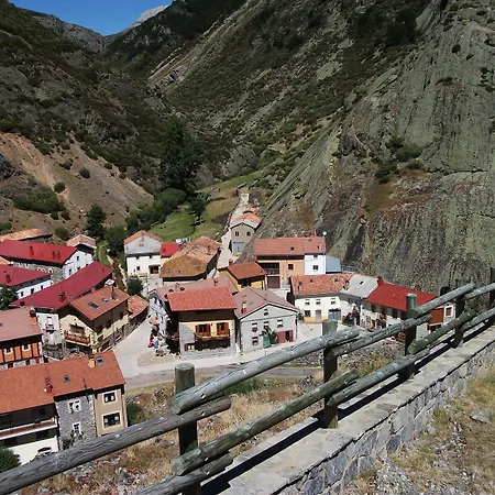 Landhaus El Invernal De Picos