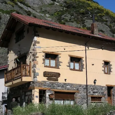 컨트리하우스 El Invernal De Picos