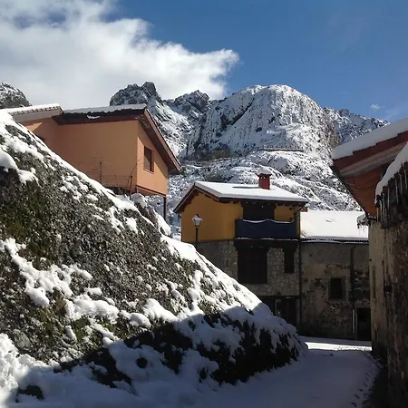 El Invernal De Picos 컨트리하우스
