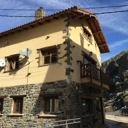 Landhaus El Invernal De Picos